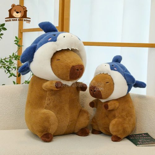 Capybara cosplay cá mập