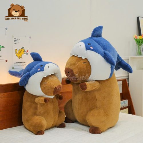 Capybara cosplay cá mập