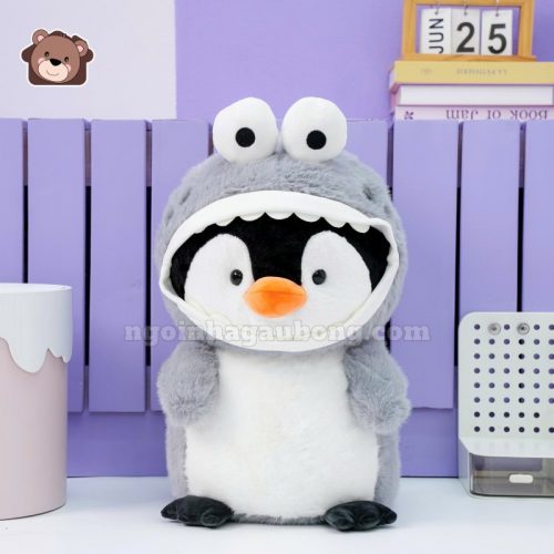 Cánh Cụt Cosplay Cá Mập