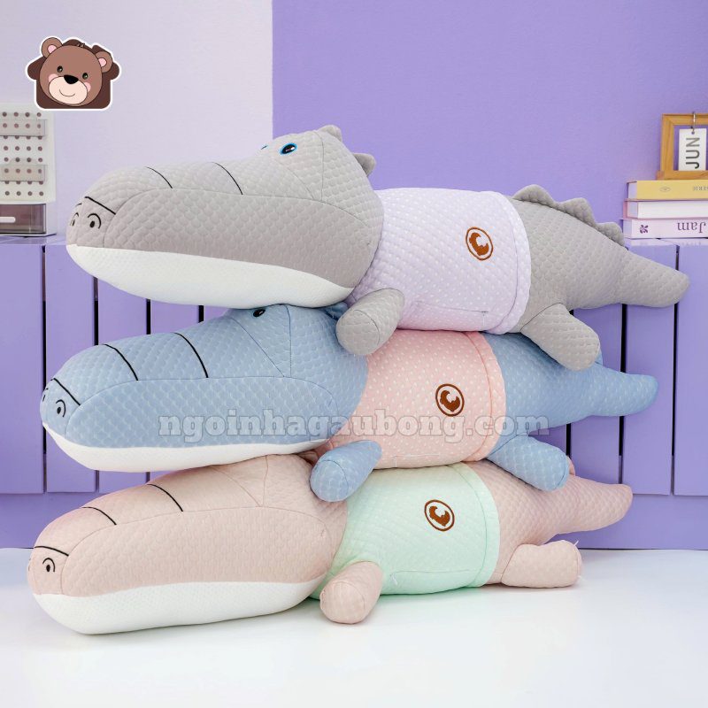Gối Ôm Lạnh Cá Sấu Mặc Áo