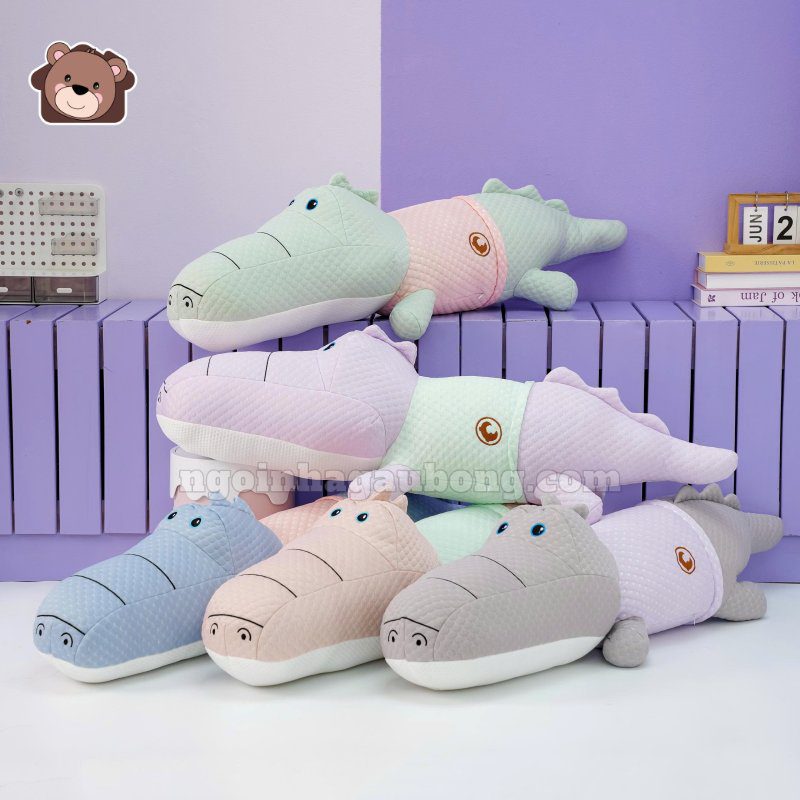 Gối Ôm Lạnh Cá Sấu Mặc Áo