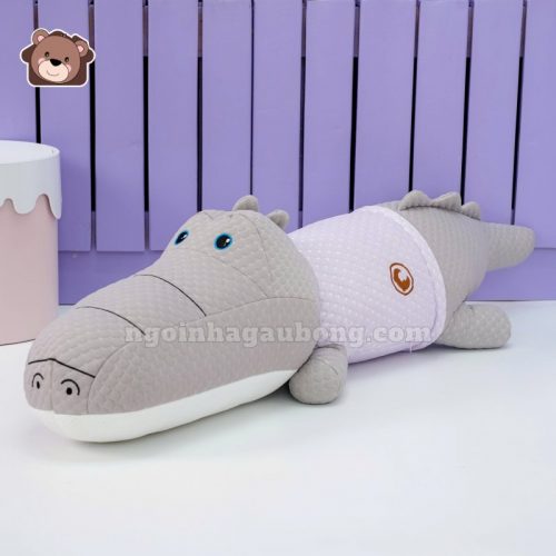 Gối Ôm Lạnh Cá Sấu Mặc Áo