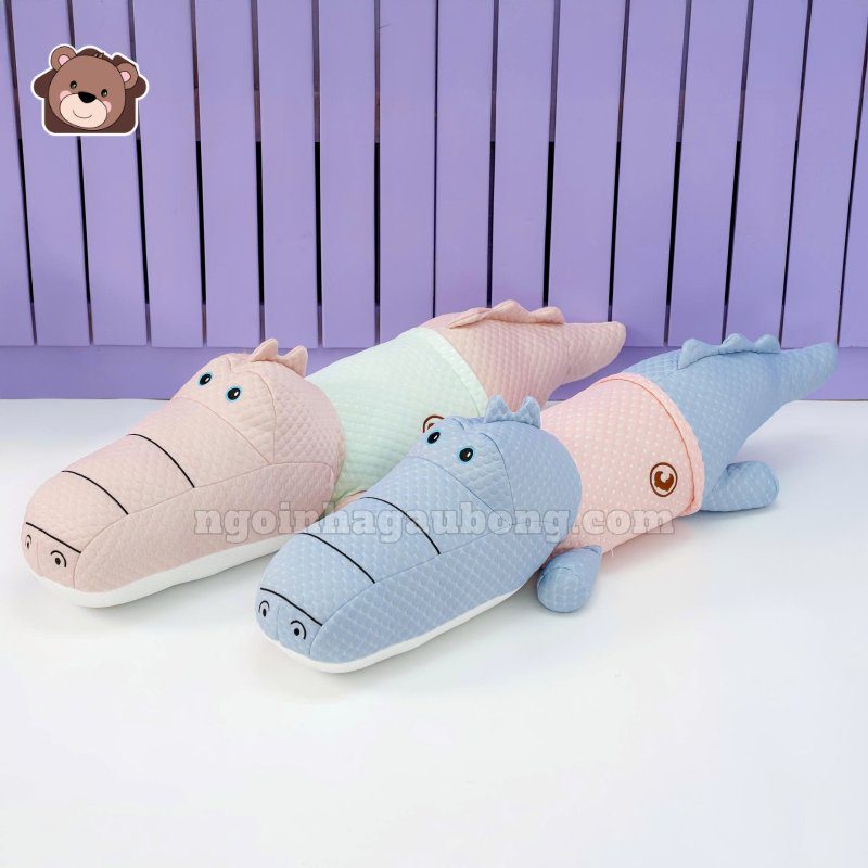 Gối Ôm Lạnh Cá Sấu Mặc Áo